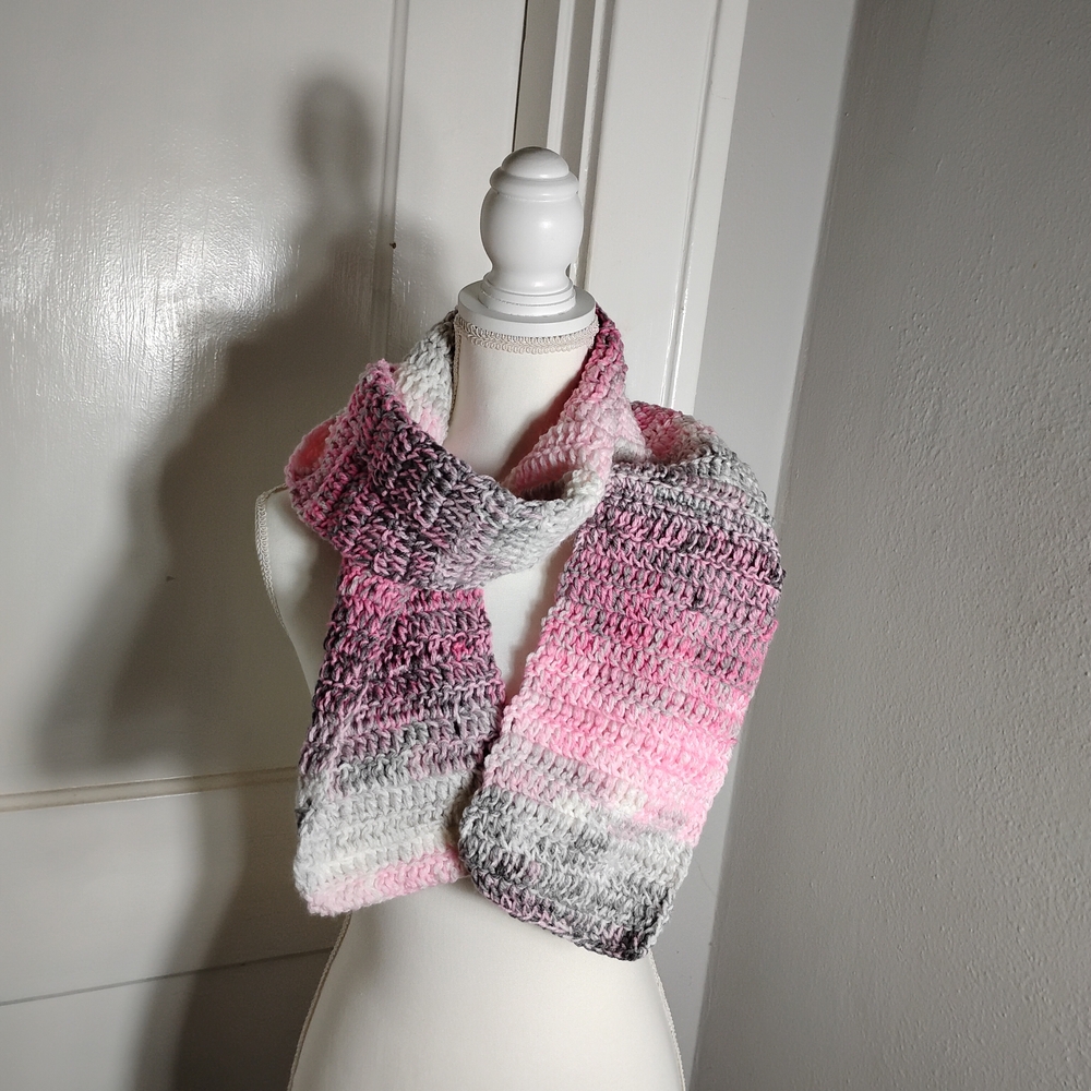 Elegant Pink and Gray Knit Scarf